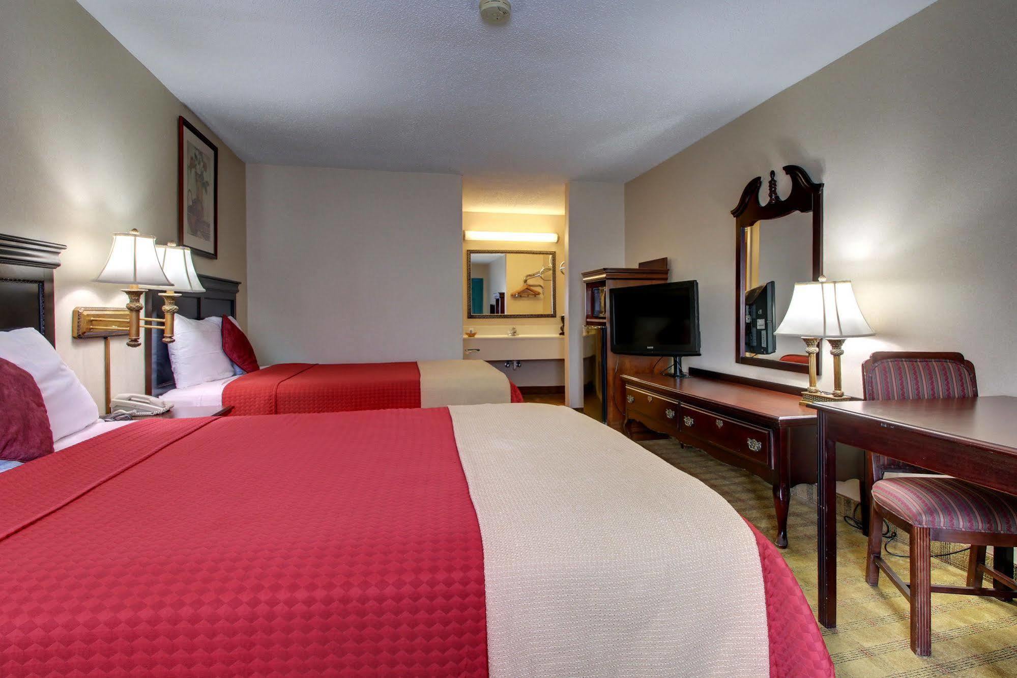 Key West Inn - Roanoke 외부 사진