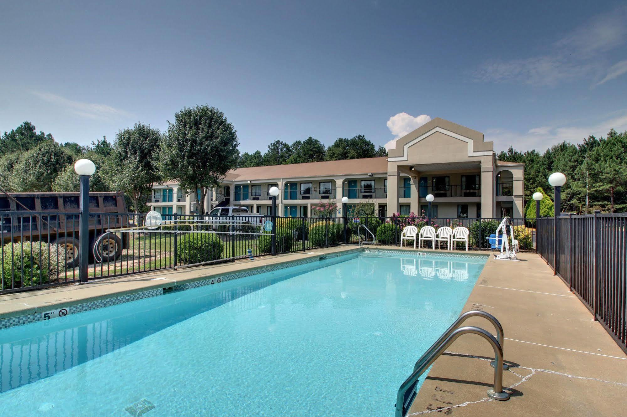 Key West Inn - Roanoke 외부 사진